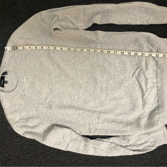 Theory cashmere light grey sweater - Picture 3 of 4